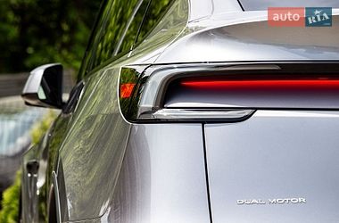 Внедорожник / Кроссовер Tesla Model Y 2025 в Львове