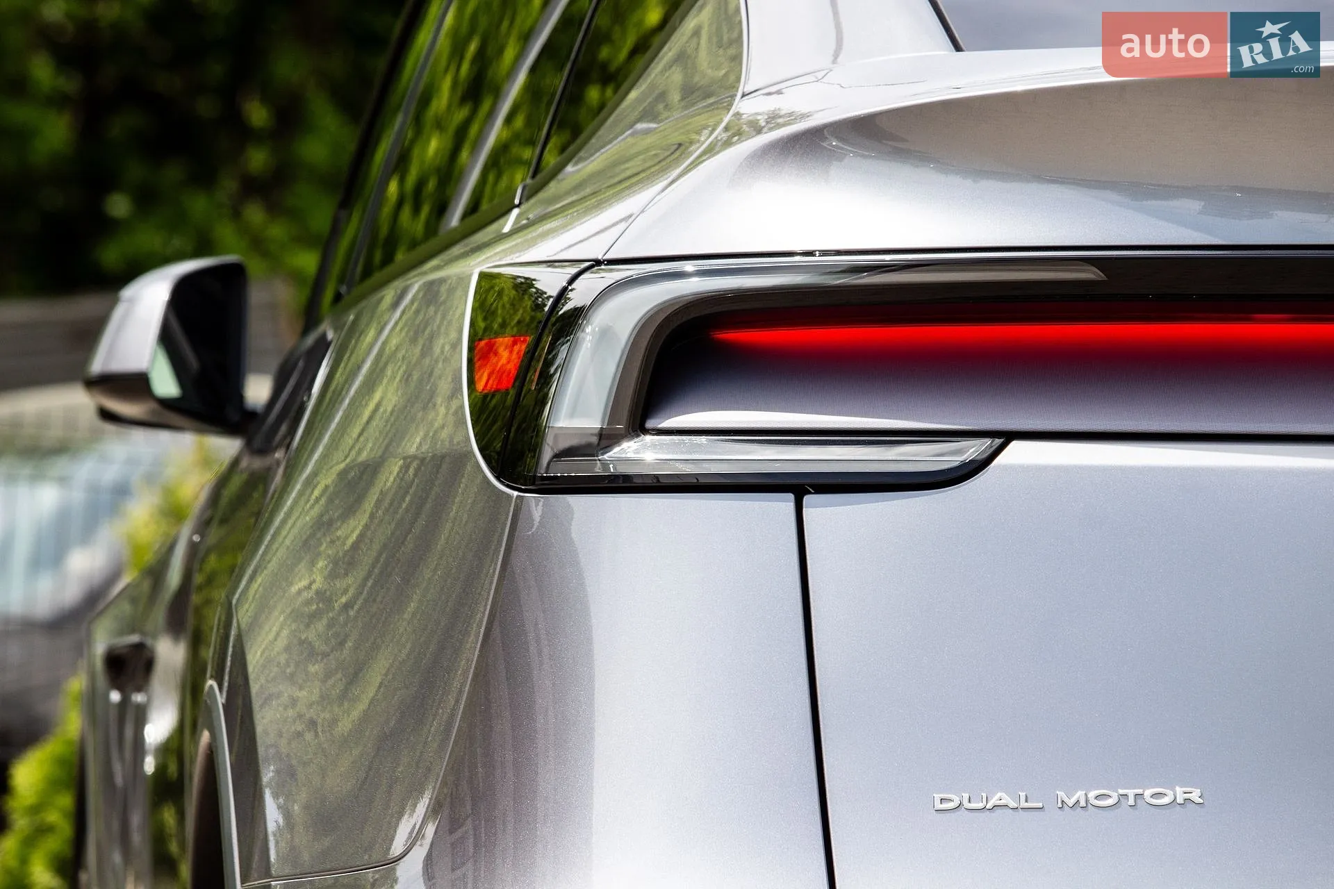 2025 Tesla Model Y - мініатюра 12