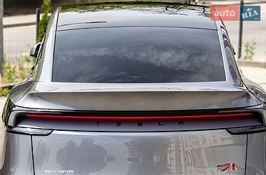 Внедорожник / Кроссовер Tesla Model Y 2025 в Львове