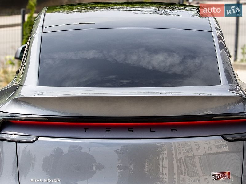Внедорожник / Кроссовер Tesla Model Y 2025 в Львове