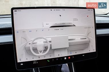 Внедорожник / Кроссовер Tesla Model Y 2025 в Львове
