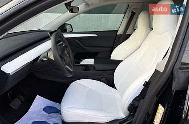 Позашляховик / Кросовер Tesla Model Y 2023 в Тернополі