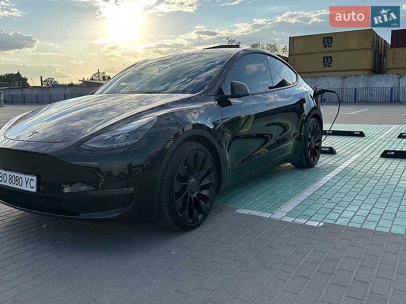 Tesla Model Y 2022