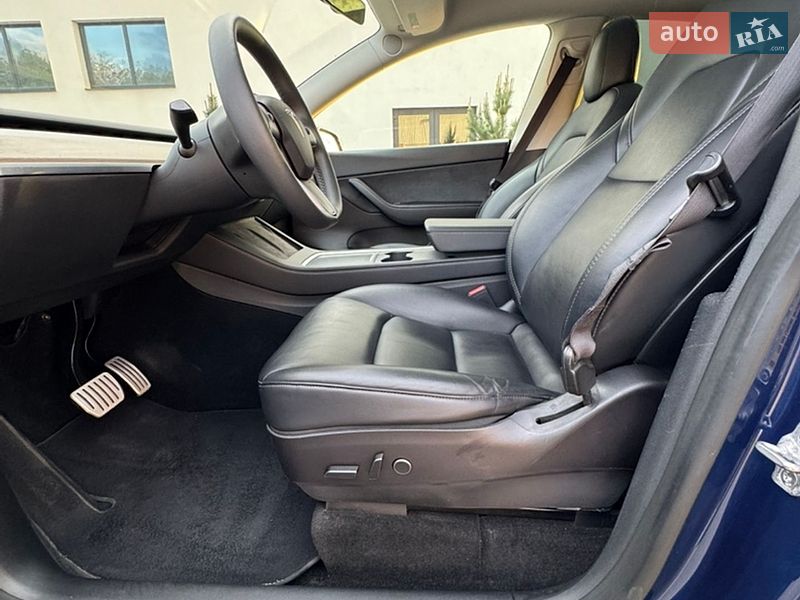 Внедорожник / Кроссовер Tesla Model Y 2022 в Луцке