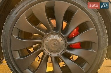 Внедорожник / Кроссовер Tesla Model Y 2022 в Луцке