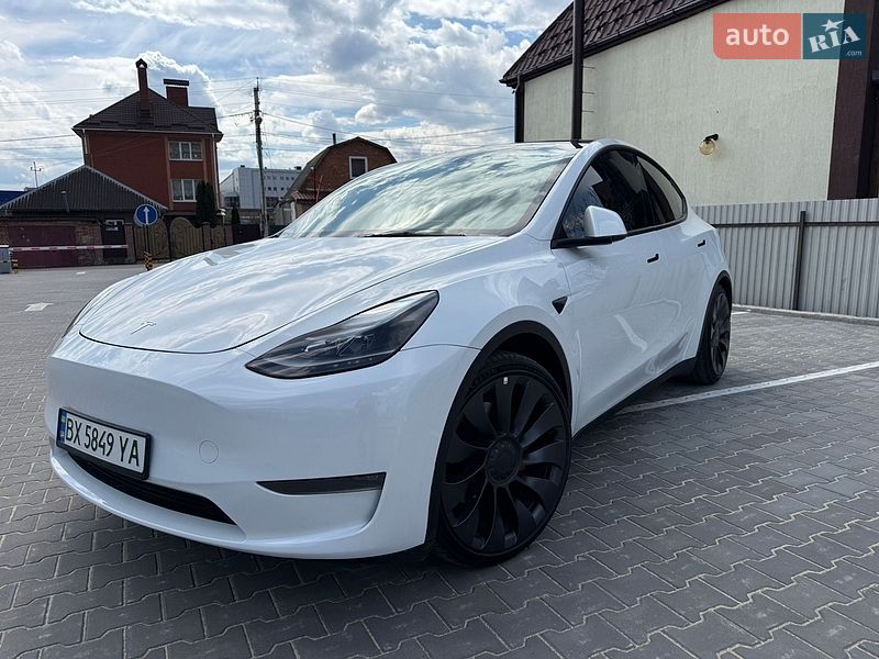 Внедорожник / Кроссовер Tesla Model Y 2024 в Хмельницком