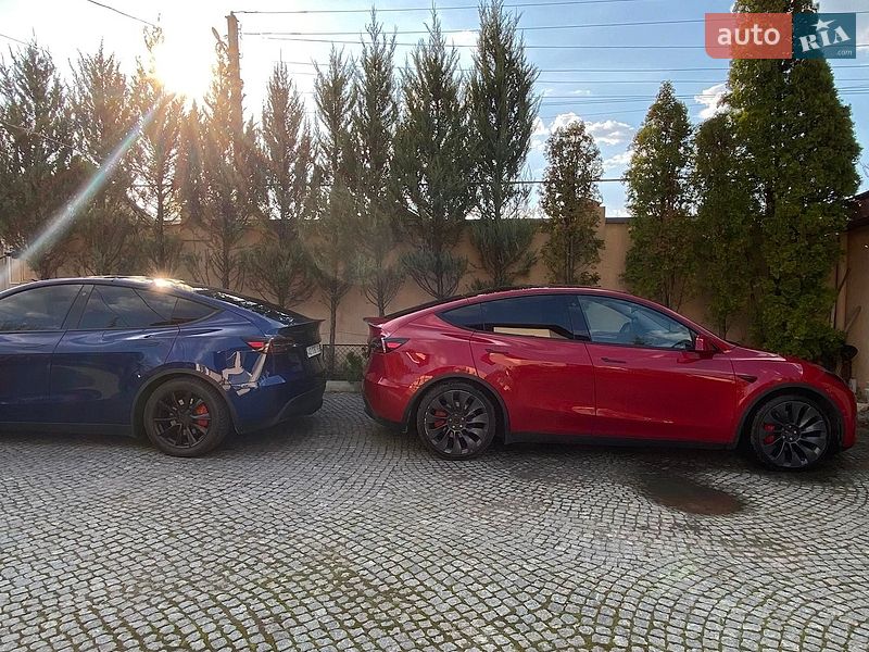 Внедорожник / Кроссовер Tesla Model Y 2023 в Харькове