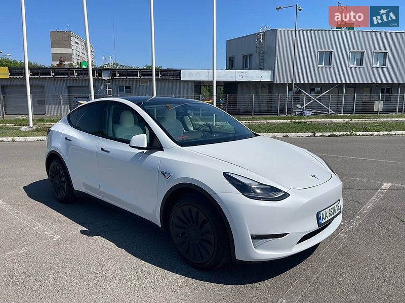 Внедорожник / Кроссовер Tesla Model Y 2022 в Киеве