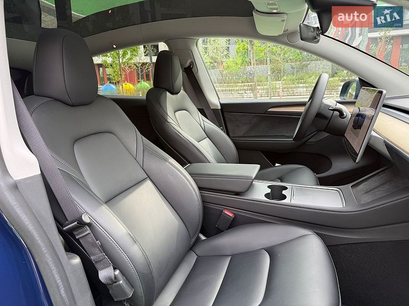 Внедорожник / Кроссовер Tesla Model Y 2023 в Киеве