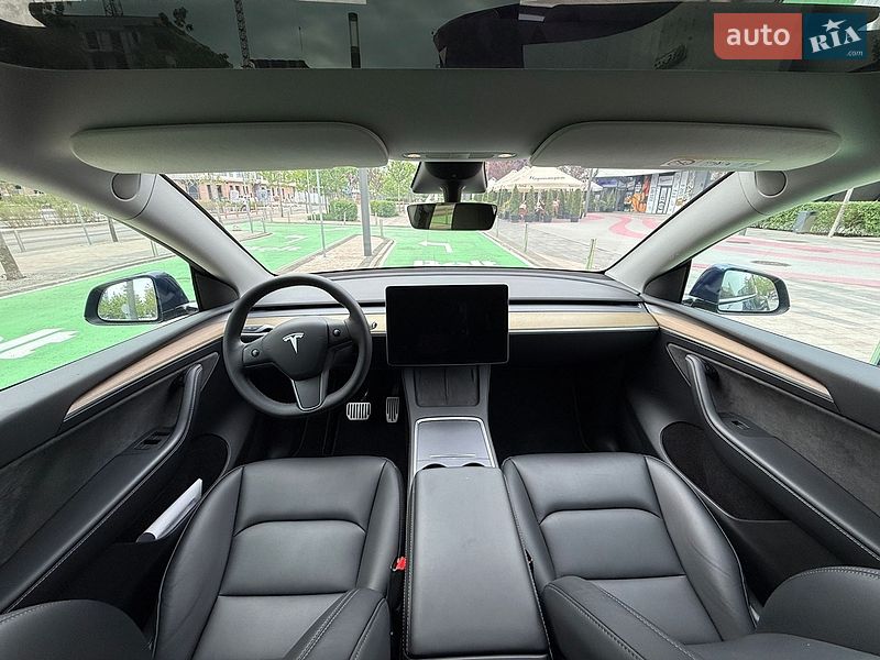Внедорожник / Кроссовер Tesla Model Y 2023 в Киеве