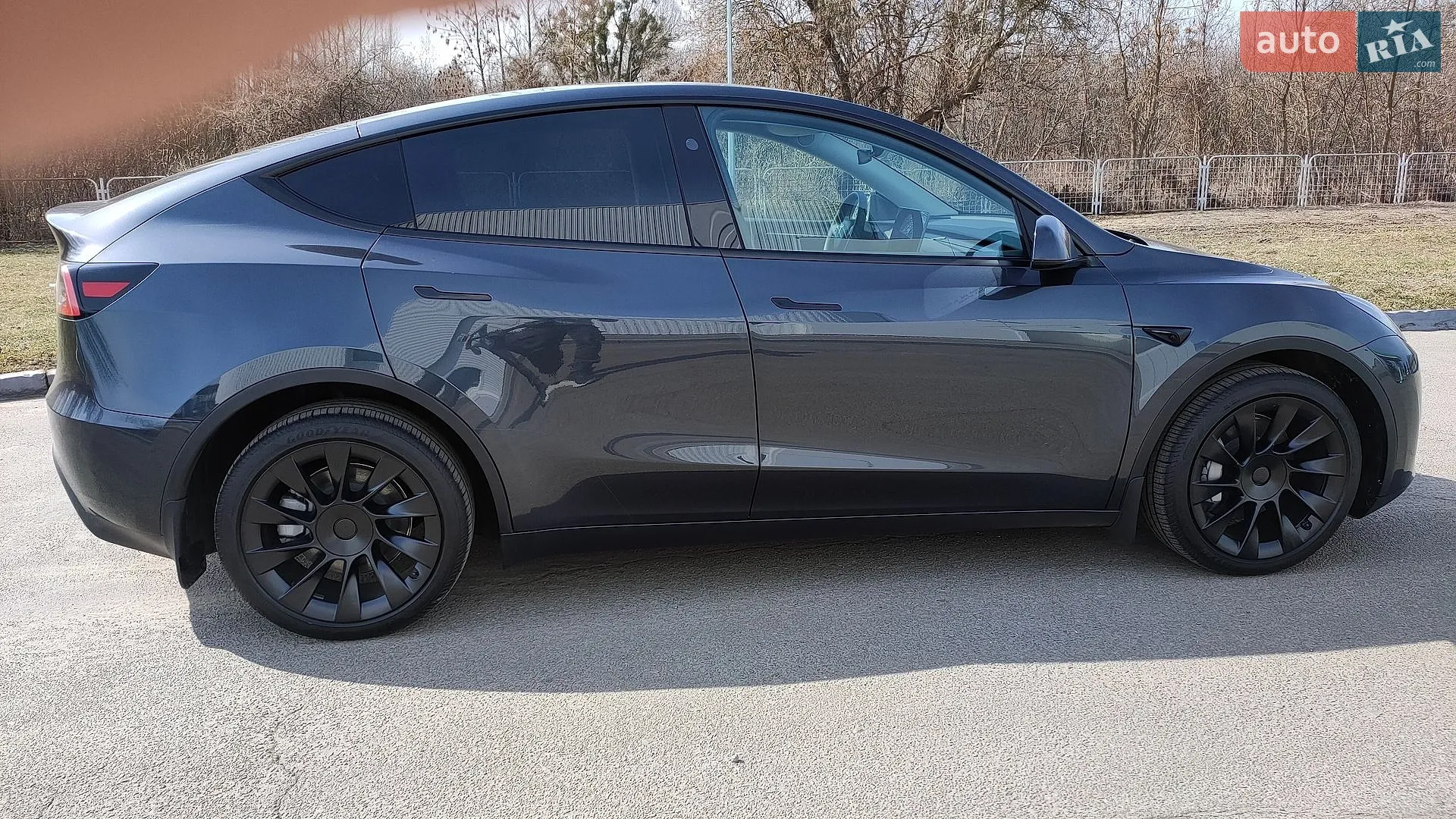 2025 Tesla Model Y - мініатюра 7