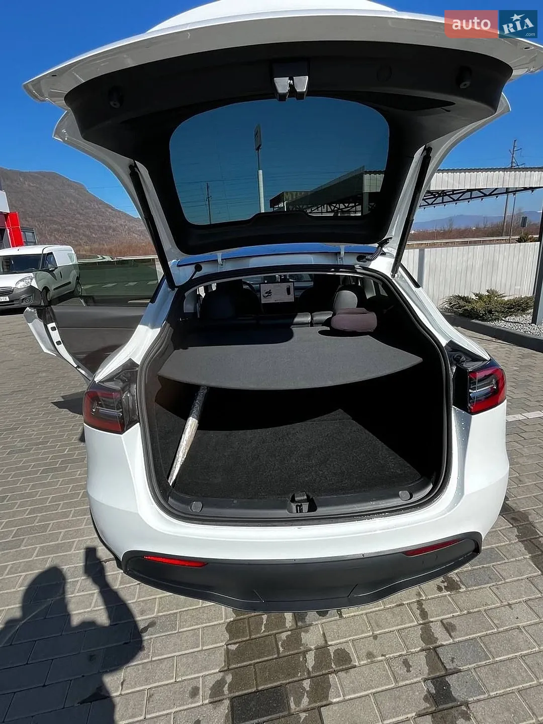 2022 Tesla Model Y - мініатюра 5