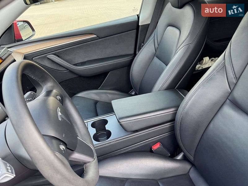 Внедорожник / Кроссовер Tesla Model Y 2023 в Хмельницком
