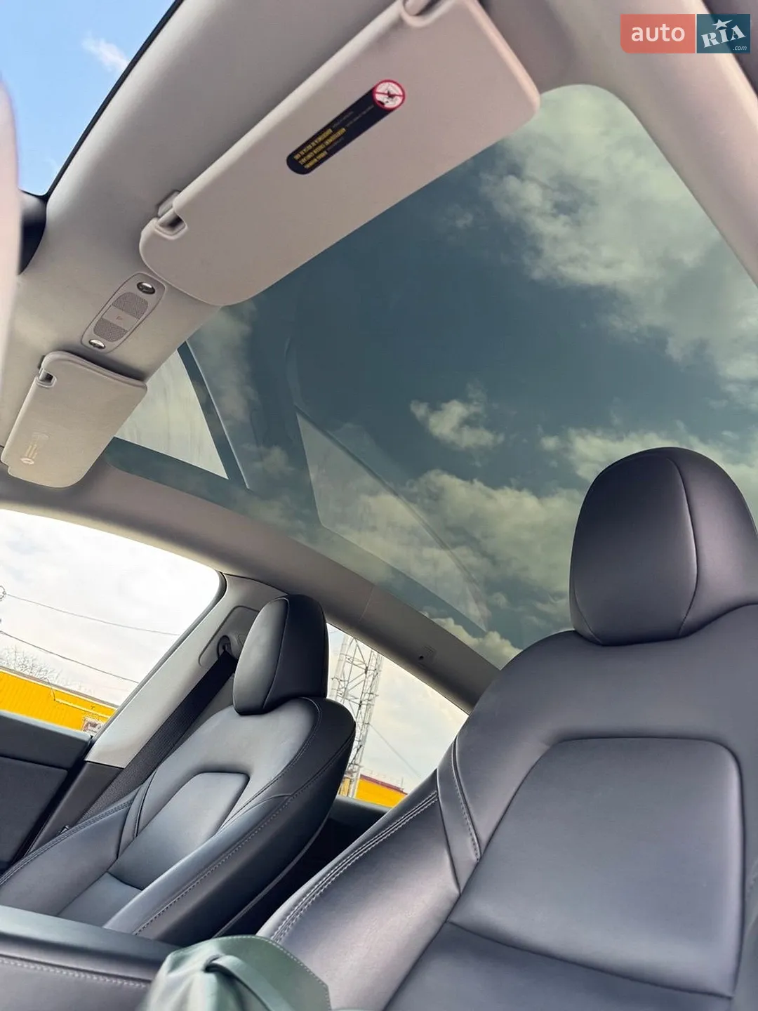 2023 Tesla Model Y - мініатюра 9