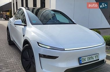 Внедорожник / Кроссовер Tesla Model Y 2025 в Ровно