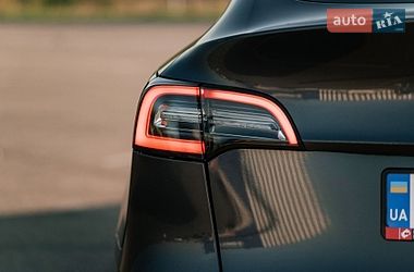 Внедорожник / Кроссовер Tesla Model Y 2024 в Ровно