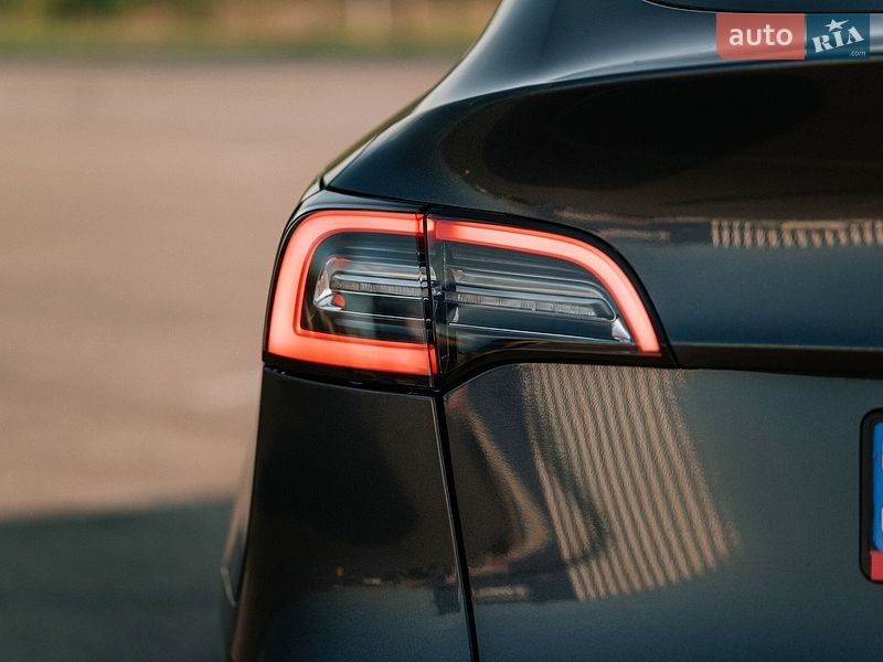 Внедорожник / Кроссовер Tesla Model Y 2024 в Ровно