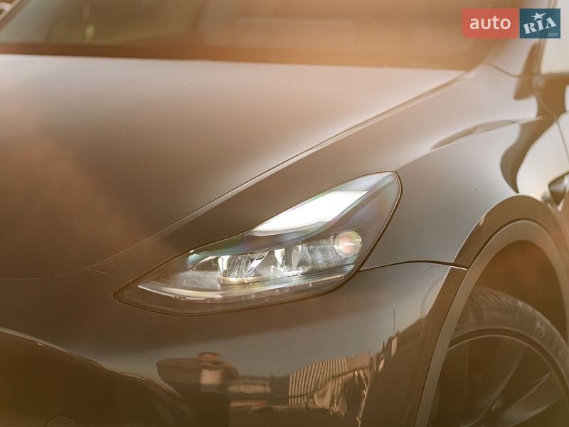Внедорожник / Кроссовер Tesla Model Y 2024 в Ровно