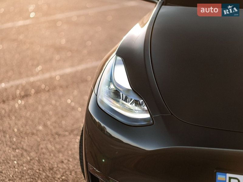 Внедорожник / Кроссовер Tesla Model Y 2024 в Ровно