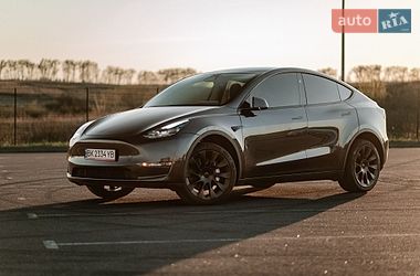 Внедорожник / Кроссовер Tesla Model Y 2024 в Ровно