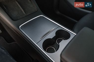 Внедорожник / Кроссовер Tesla Model Y 2024 в Ровно