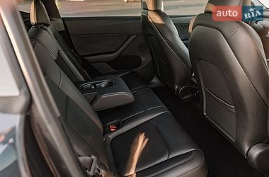 Внедорожник / Кроссовер Tesla Model Y 2024 в Ровно
