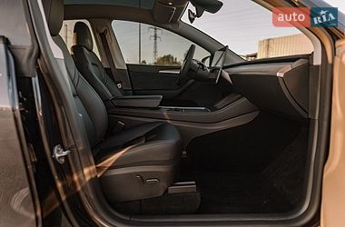 Внедорожник / Кроссовер Tesla Model Y 2024 в Ровно