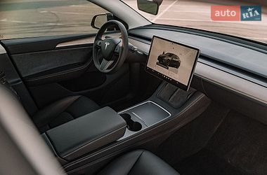 Внедорожник / Кроссовер Tesla Model Y 2024 в Ровно