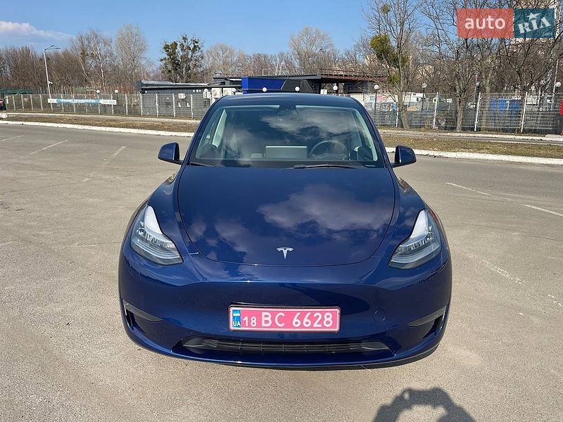 Позашляховик / Кросовер Tesla Model Y 2023 в Києві фото 2 Позашляховик / Кросовер Tesla Model Y 2023 в Києві