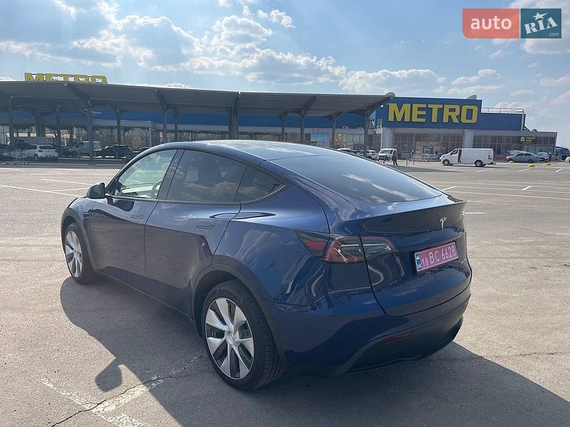 Позашляховик / Кросовер Tesla Model Y 2023 в Києві фото 4 Позашляховик / Кросовер Tesla Model Y 2023 в Києві