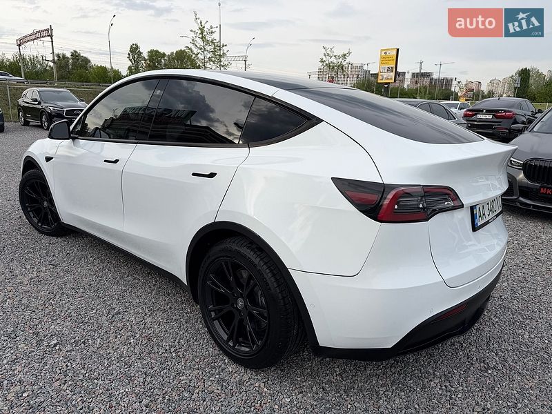 Позашляховик / Кросовер Tesla Model Y 2020 в Києві