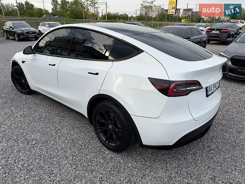 Позашляховик / Кросовер Tesla Model Y 2020 в Києві