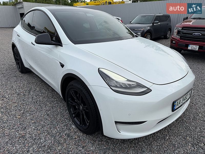 Позашляховик / Кросовер Tesla Model Y 2020 в Києві