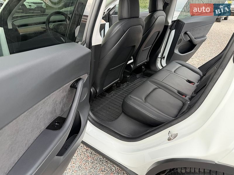 Позашляховик / Кросовер Tesla Model Y 2020 в Києві