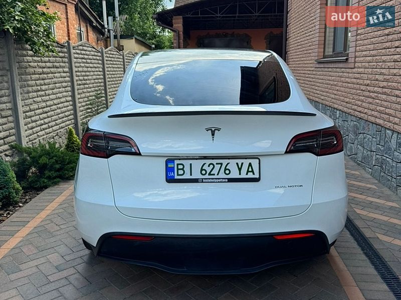 Внедорожник / Кроссовер Tesla Model Y 2022 в Полтаве
