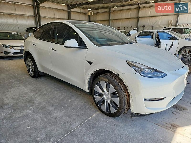 Внедорожник / Кроссовер Tesla Model Y 2021 в Львове