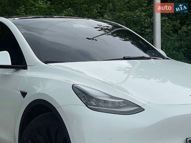 Внедорожник / Кроссовер Tesla Model Y 2021 в Киеве