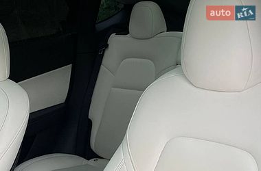 Внедорожник / Кроссовер Tesla Model Y 2021 в Киеве