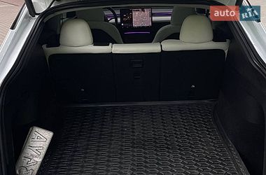 Внедорожник / Кроссовер Tesla Model Y 2021 в Киеве