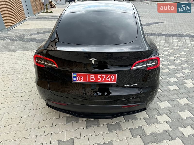 Внедорожник / Кроссовер Tesla Model Y 2021 в Львове