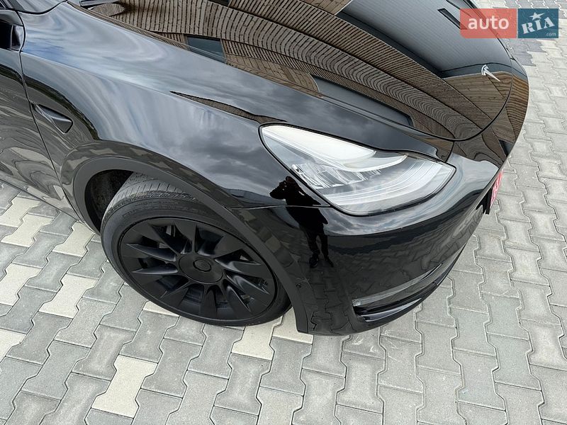 Внедорожник / Кроссовер Tesla Model Y 2021 в Львове