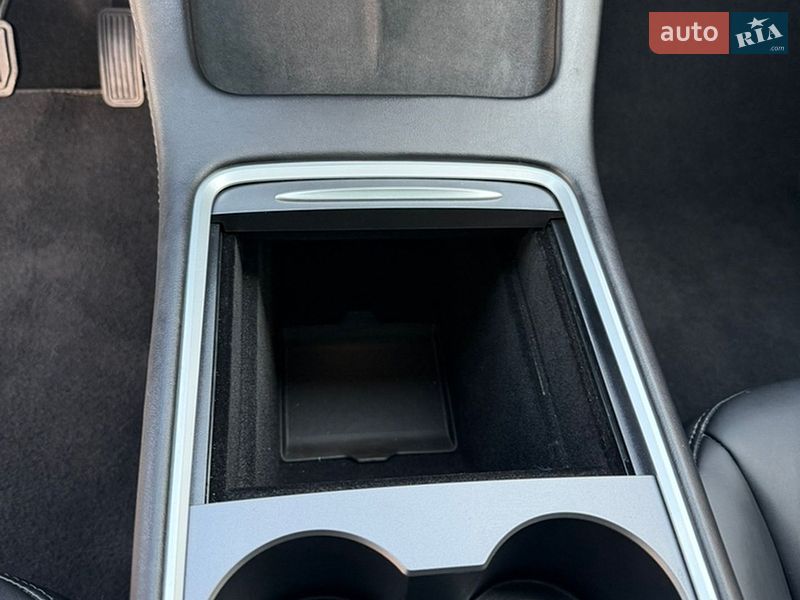 Внедорожник / Кроссовер Tesla Model Y 2024 в Виннице