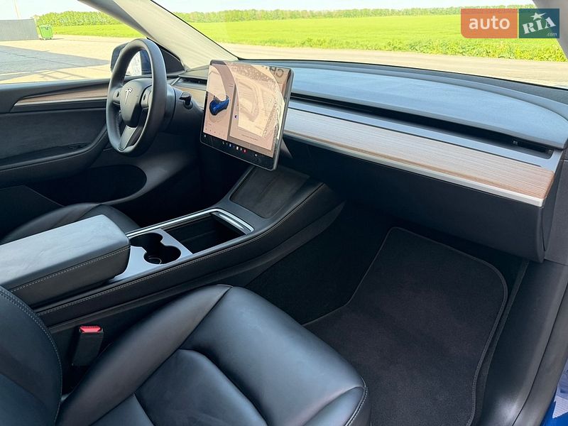 Внедорожник / Кроссовер Tesla Model Y 2024 в Виннице