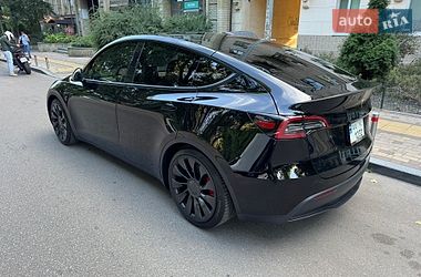 Внедорожник / Кроссовер Tesla Model Y 2022 в Киеве
