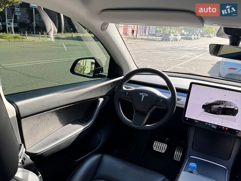 Внедорожник / Кроссовер Tesla Model Y 2022 в Киеве