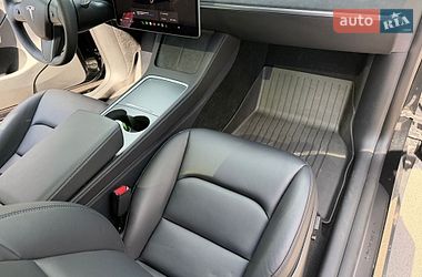 Позашляховик / Кросовер Tesla Model Y 2025 в Дніпрі