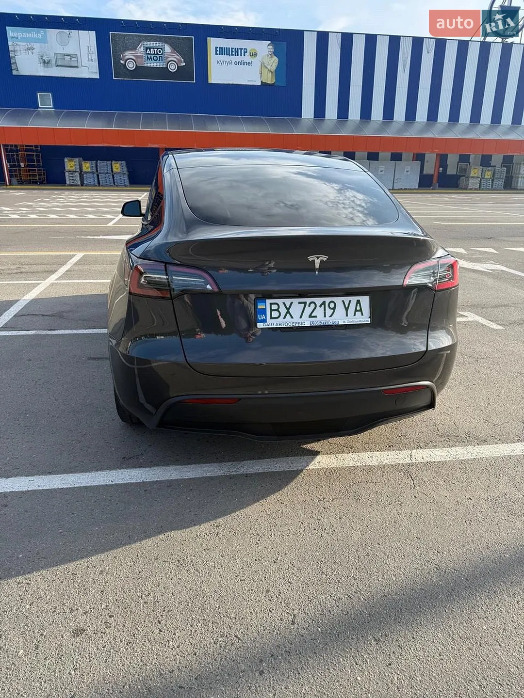 2024 Tesla Model Y - мініатюра 9