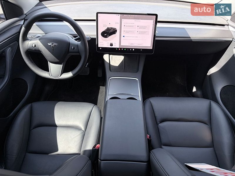 Позашляховик / Кросовер Tesla Model Y 2025 в Києві