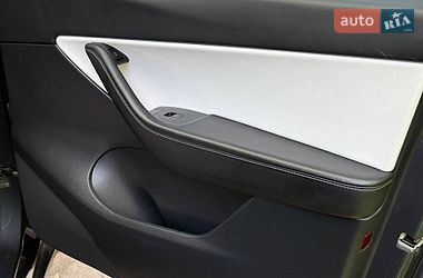 Позашляховик / Кросовер Tesla Model Y 2022 в Кропивницькому фото 12 Позашляховик / Кросовер Tesla Model Y 2022 в Кропивницькому