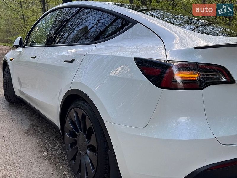 Внедорожник / Кроссовер Tesla Model Y 2022 в Долине